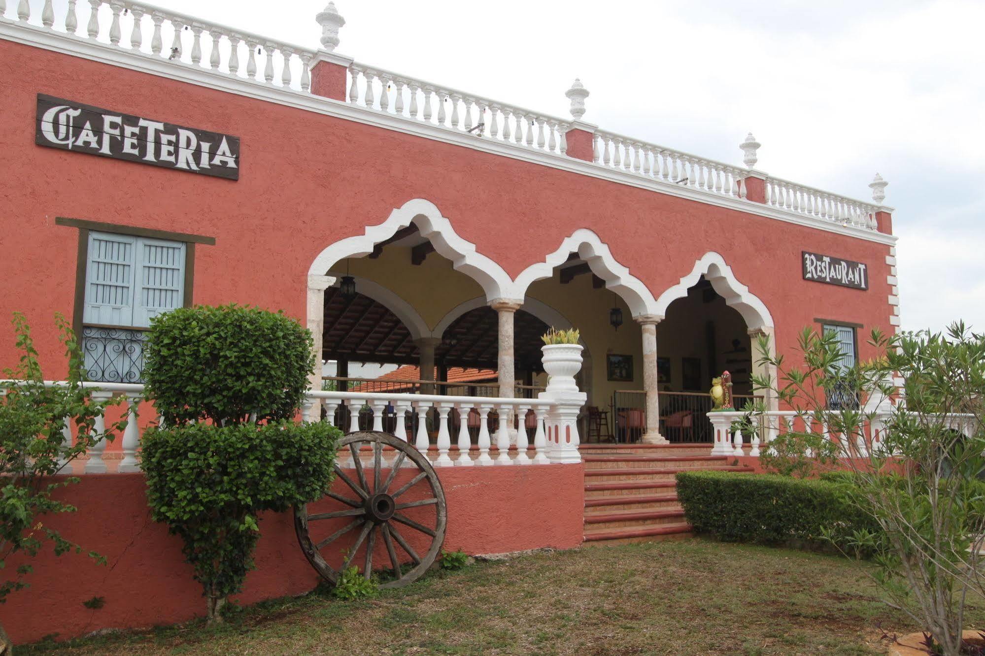 Hotel Hacienda Sanchez Valladolid  Buitenkant foto